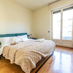 https://ihost-apartment-niccolini-21.italymilanhotels.net